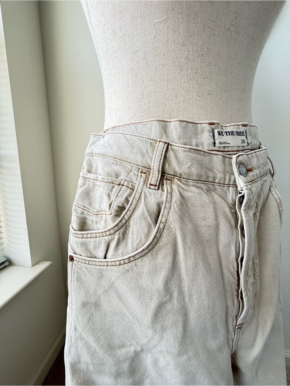 NWT Free People Final Countdown Cuffed Boyfriend Jeans in shade Big Ban - Picture 7 of 15